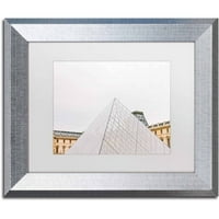 Zaštitni znak likovna umjetnost 'The Louvre' platno umjetnost Ariane Moshayedi, bijela mat, srebrni okvir
